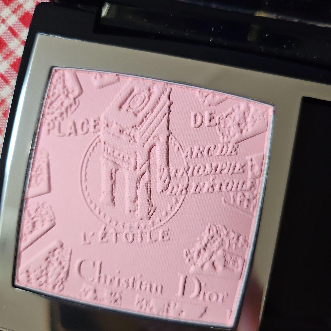 Dior スキンルージュブラッシュ 388トリオンフサテン