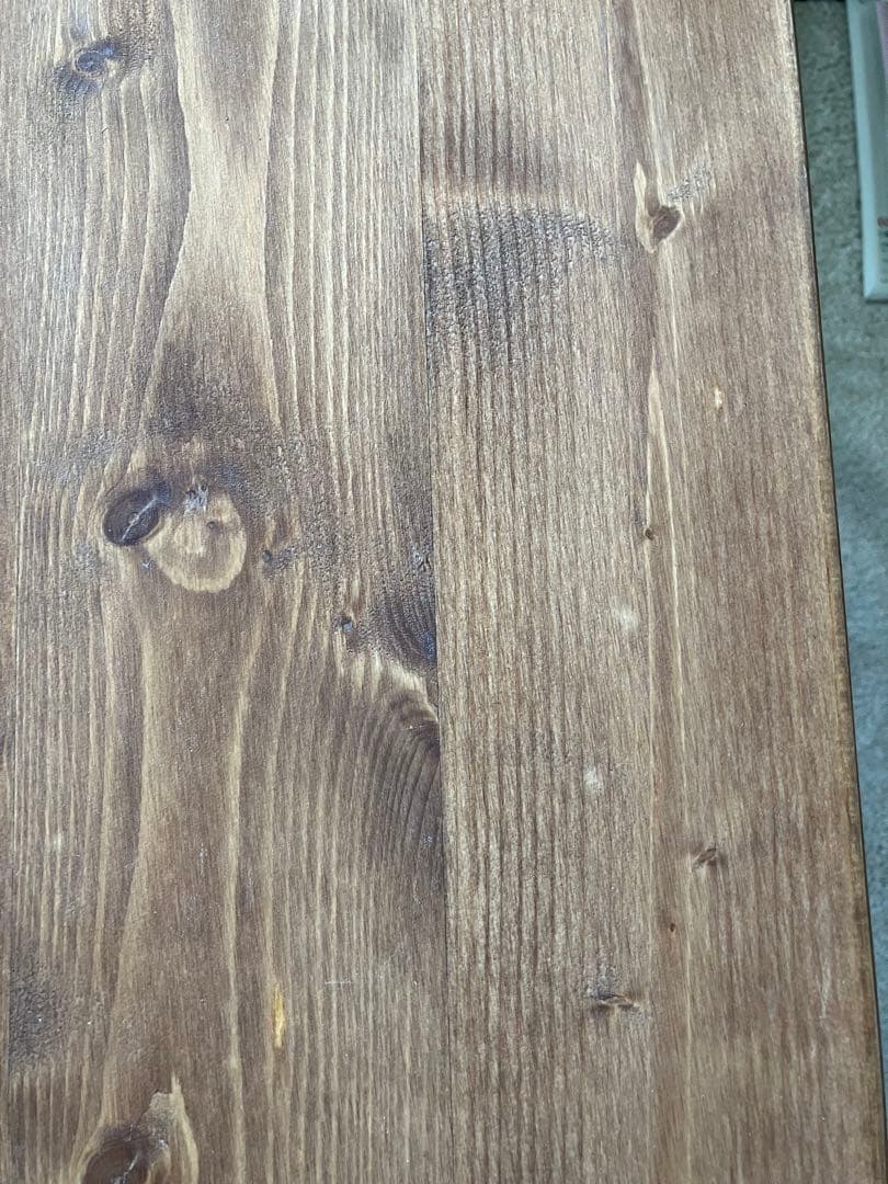 ブラウン木製正方形テーブル