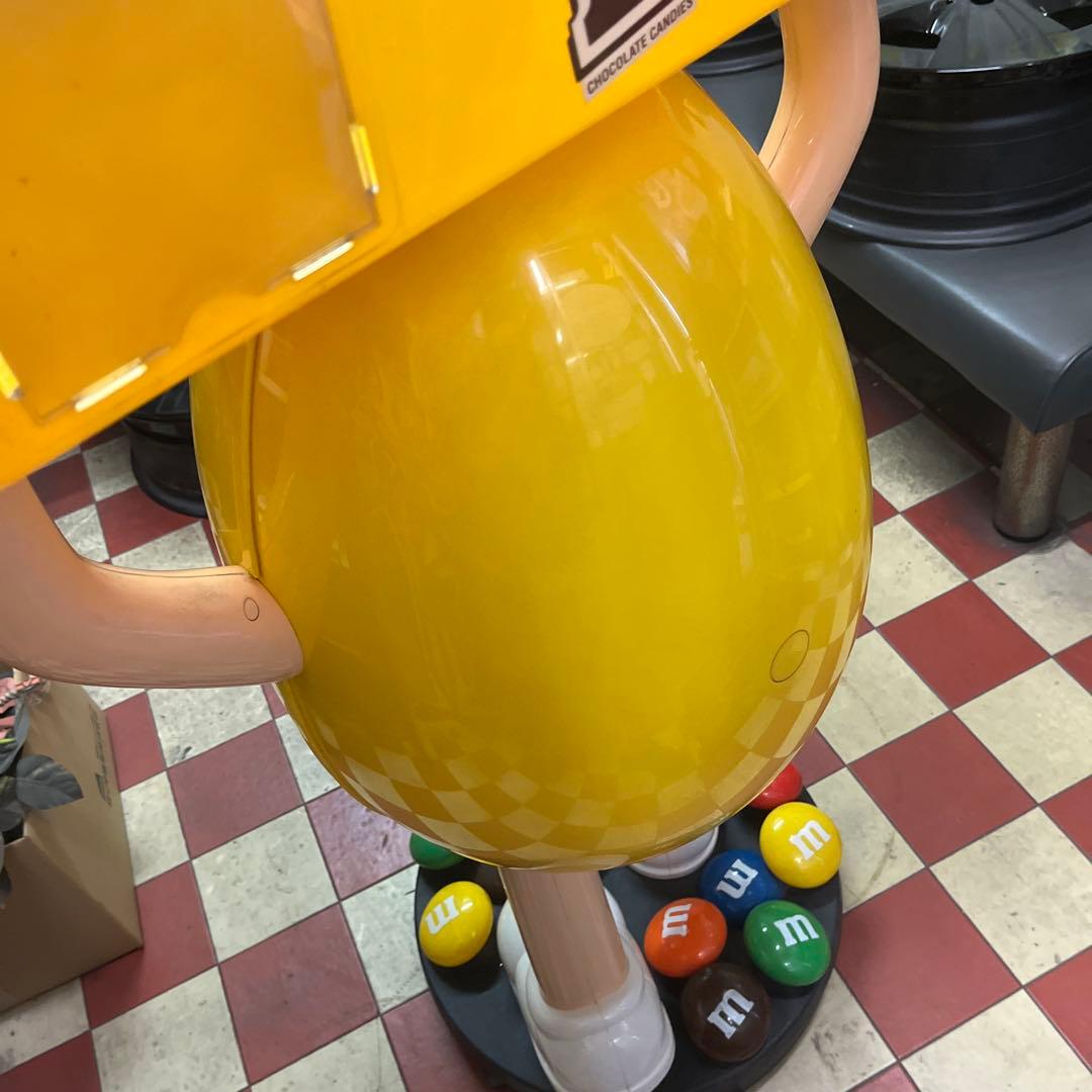 as エムアンドエムズ　販促ディスプレイモデル