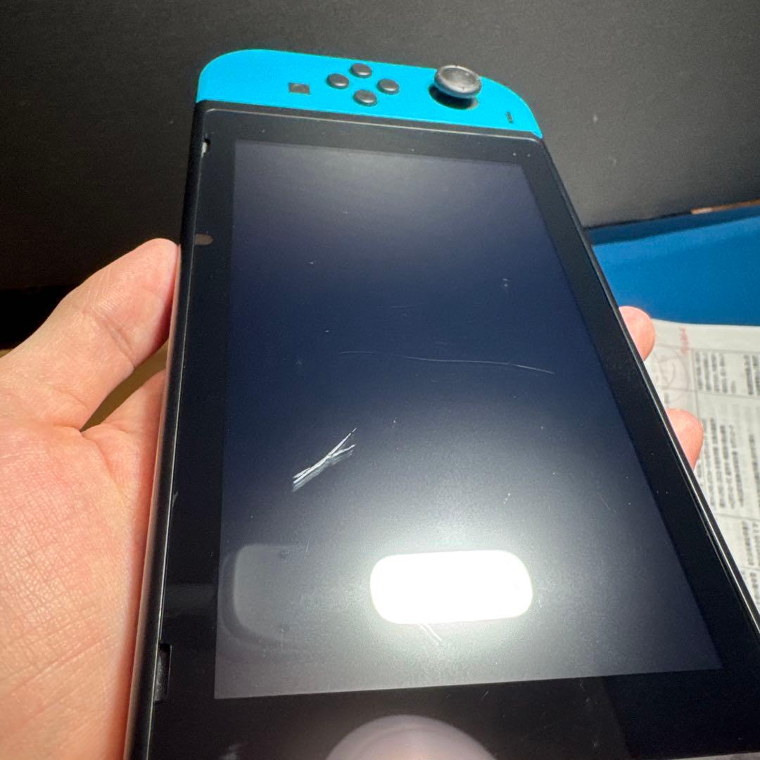 F*n様 Nintendo Switch 本体 青/赤 Joy-Con