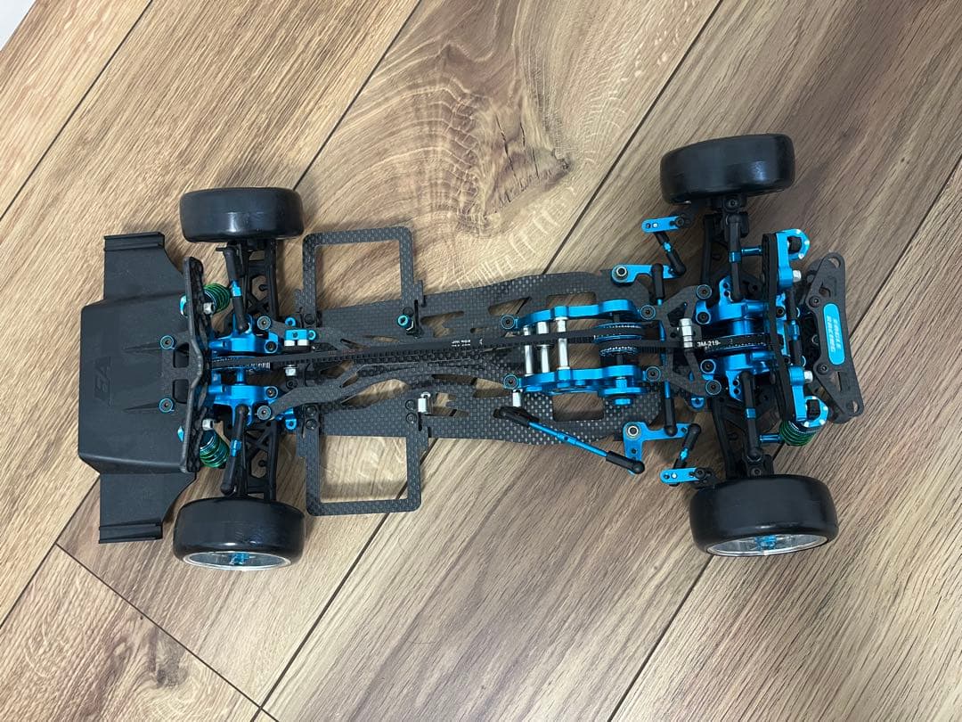 ラジコンボディ　シャーシ　セット