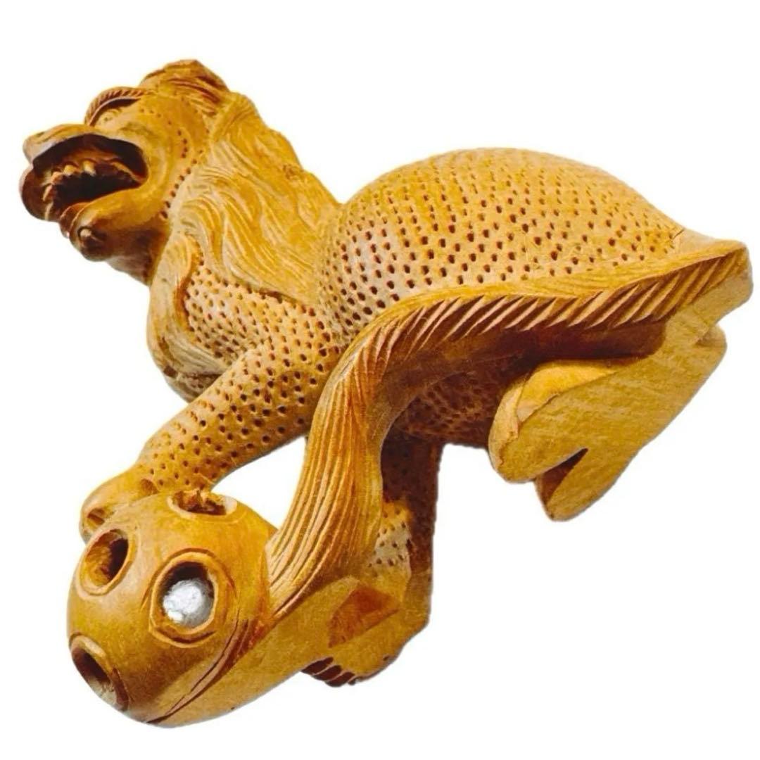 工芸品　狛犬　木製総木彫　インテリア　1点物　魔除け 縁起物 彫刻つがい　玉獅子