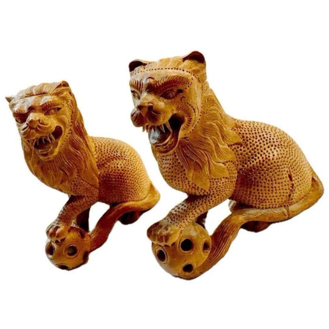 工芸品　狛犬　木製総木彫　インテリア　1点物　魔除け 縁起物 彫刻つがい　玉獅子