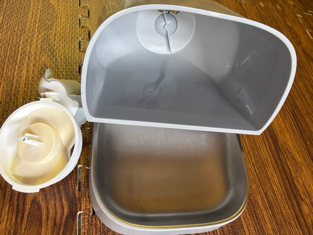 カリカリマシーンV2C/スマホ連動型自動給餌器