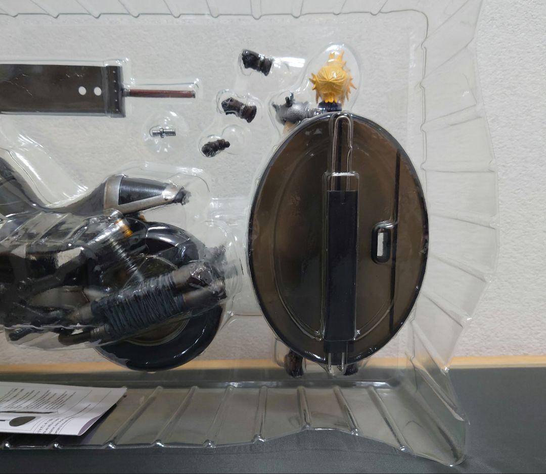 ファイナルファンタジーVII プレイアーツ クラウド＆ハーディー・デイトナ