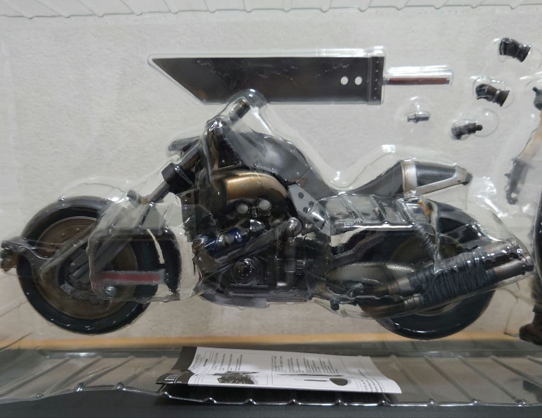 ファイナルファンタジーVII プレイアーツ クラウド＆ハーディー・デイトナ