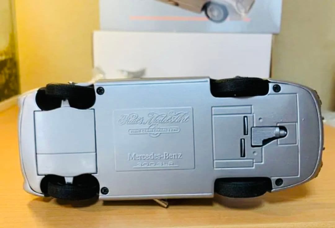 美品★貴重‼️ミニチャンプス 1/24❣️ベンツ300SLR ‼️❣️希少モデル