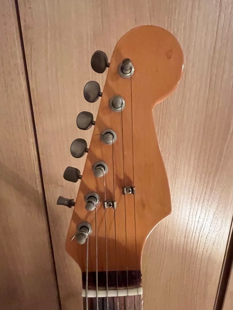 ジェフ・ベック仕様 ストラトキャスタータイプ　ケース付