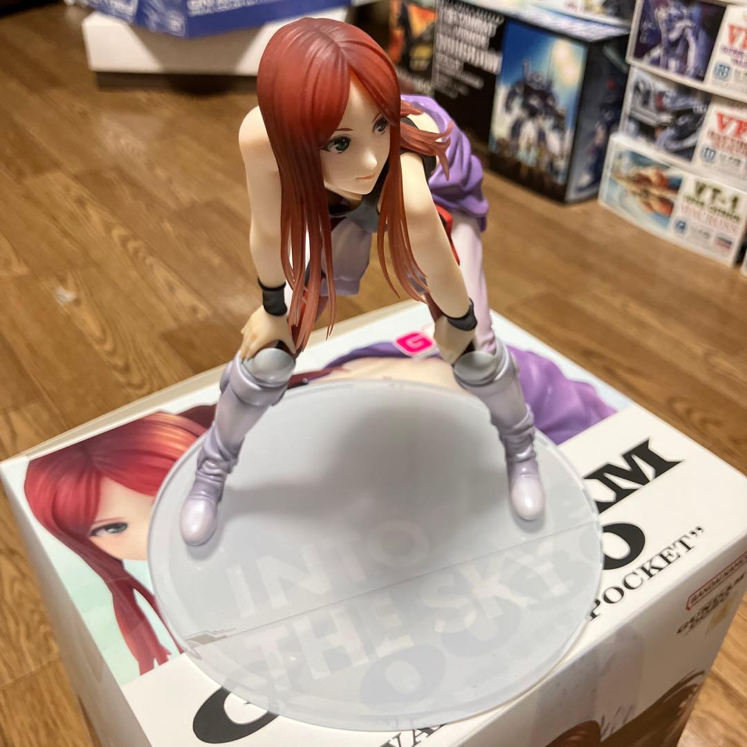 クリスチーナ・マッケンジーフィギュア