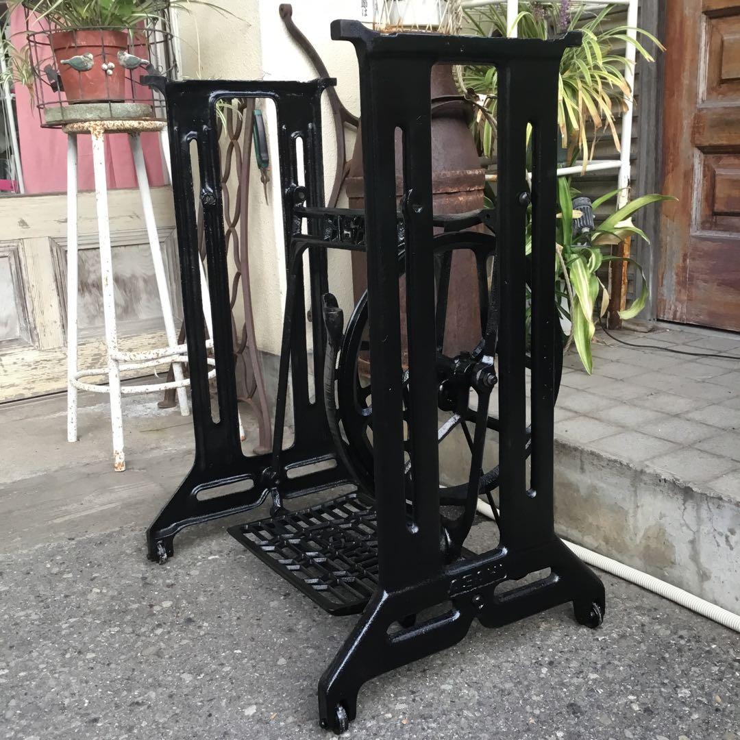 ASAHI ヴィンテージ テーブル鉄脚　アイアン　ブラック　テーブルに！