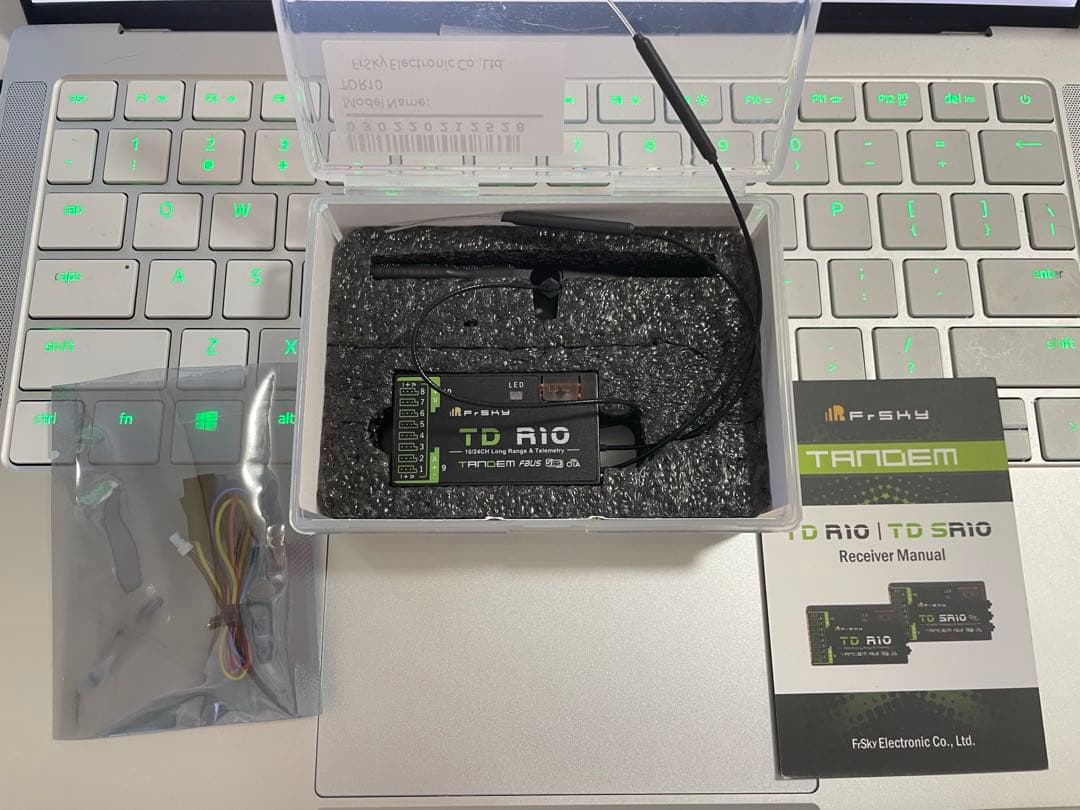 ホビーラジコン FrSky TD R10 Receiver 2.4GHz 900MHz