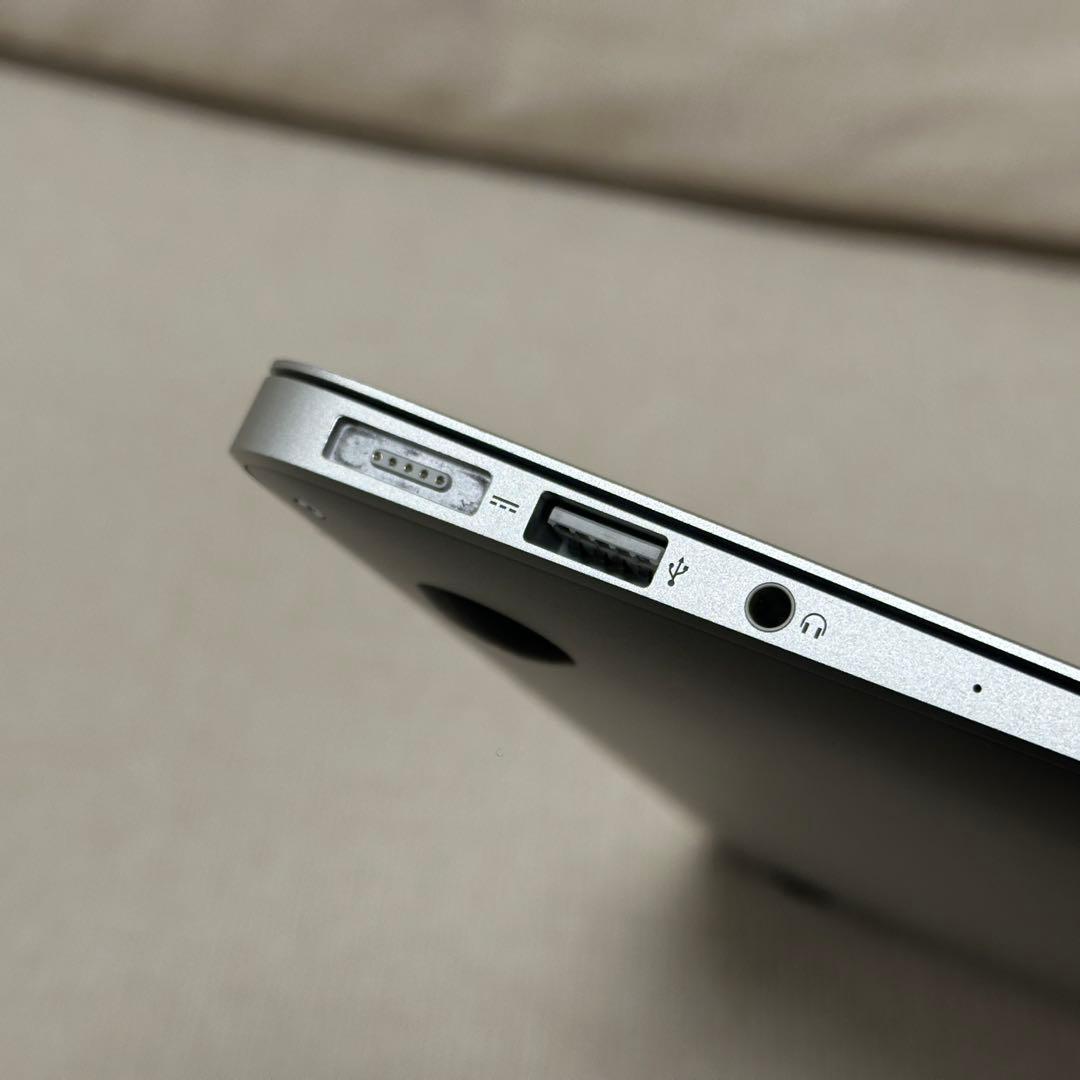 MacBook本体 MacBook Air (11-inch, Early 2014) 128GB