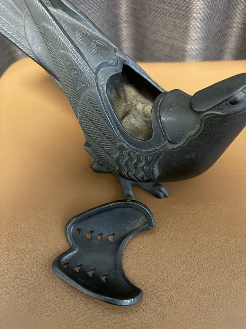 二橋美衡 作 皇太子誕生記念　鷹　香炉　銅製