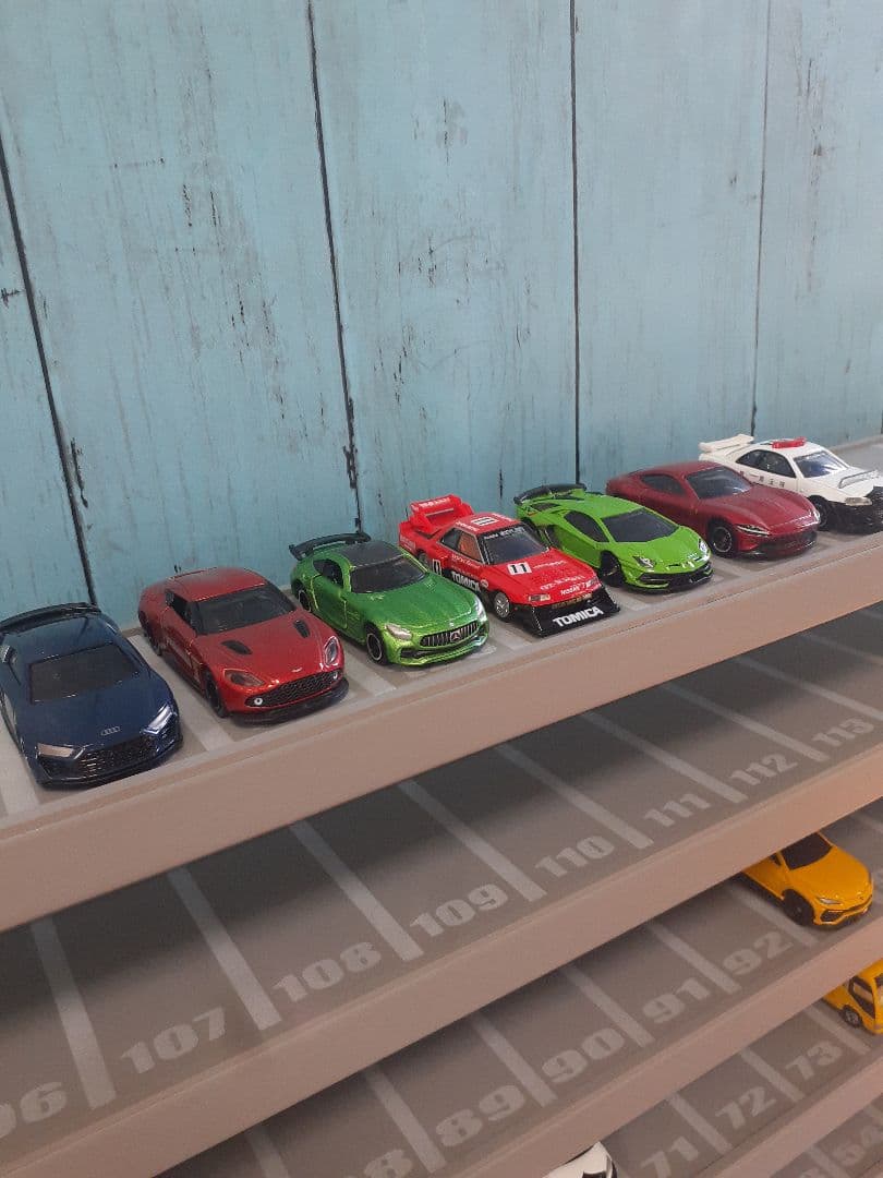 pinkfreak　8段130台最新版自作トミカプラレール収納棚ロータリー