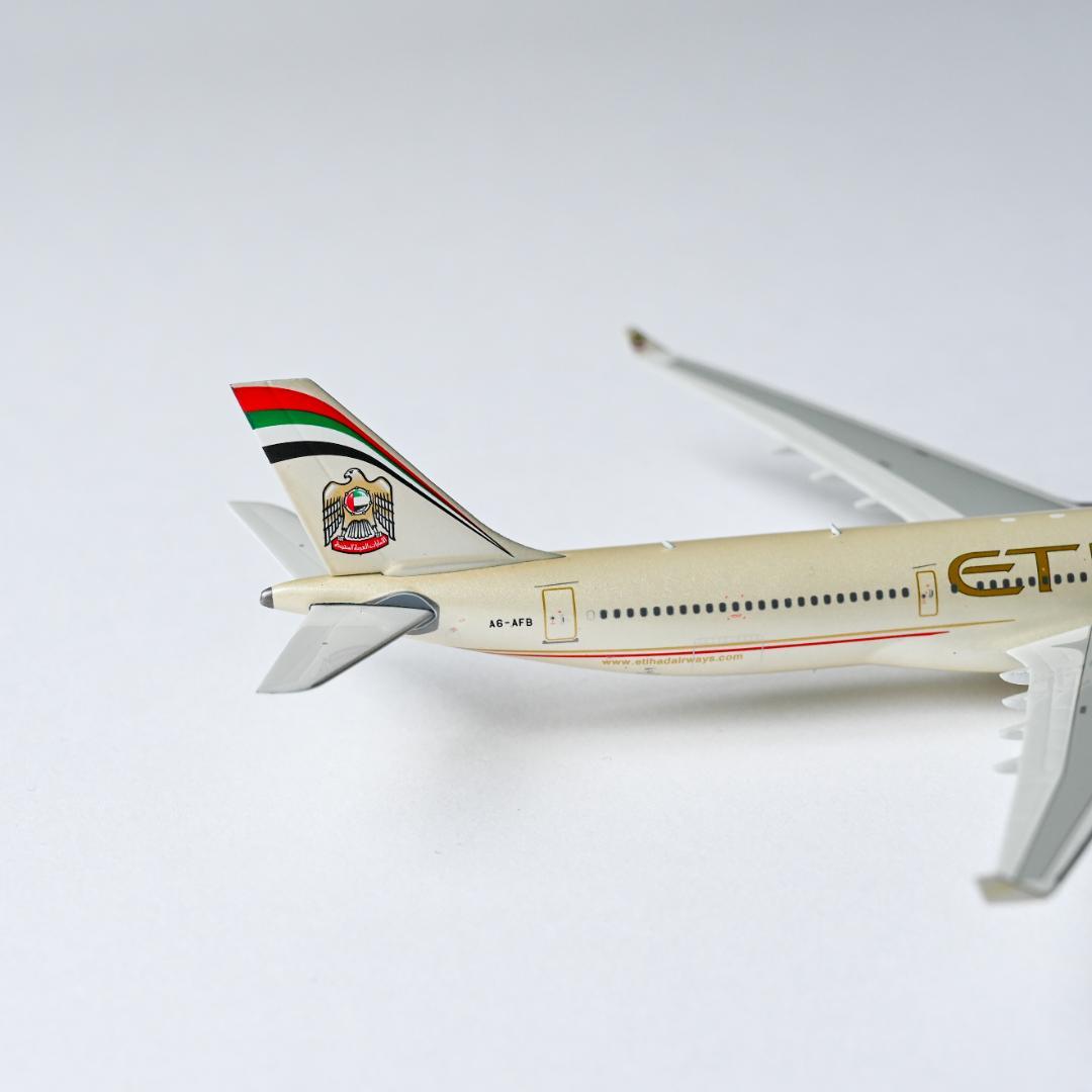 エティハド航空 A330-300 旧塗装 Phoenix 1/400