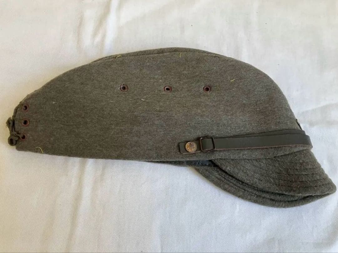 旧日本軍陸軍将校冬用略帽前星章欠なるもサイズ大きめ58〜後調節紐60cmまで可能