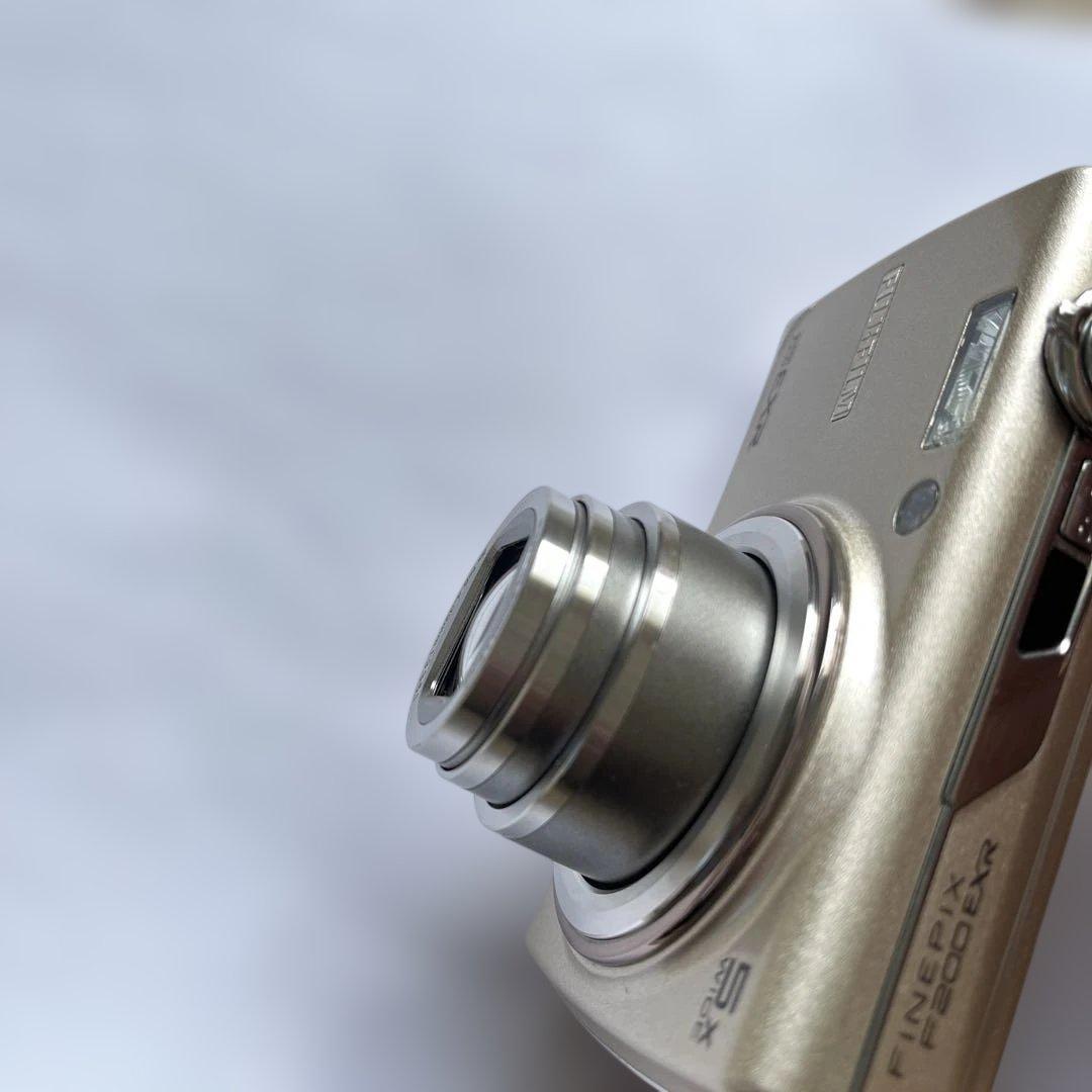 名機Fujifilm FinePix F200EXR コンパクトデジタルカメラ