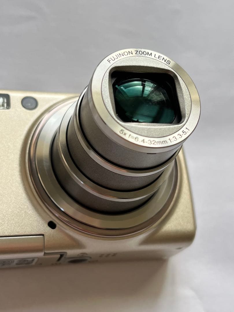 名機Fujifilm FinePix F200EXR コンパクトデジタルカメラ