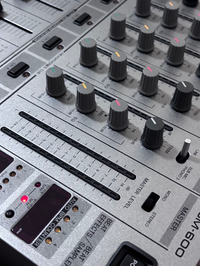 Pioneer DJM-600 DJミキサー 本体