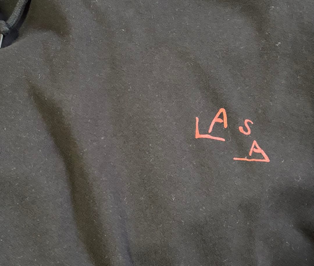 LA S A フード付き黒パーカー 藤井風グッズ　XLサイズ