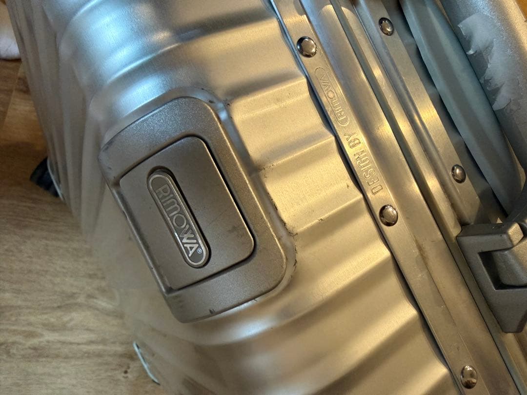 【廃盤品】RIMOWA TOPAS 32L 4輪 機内持込可 932.52.11