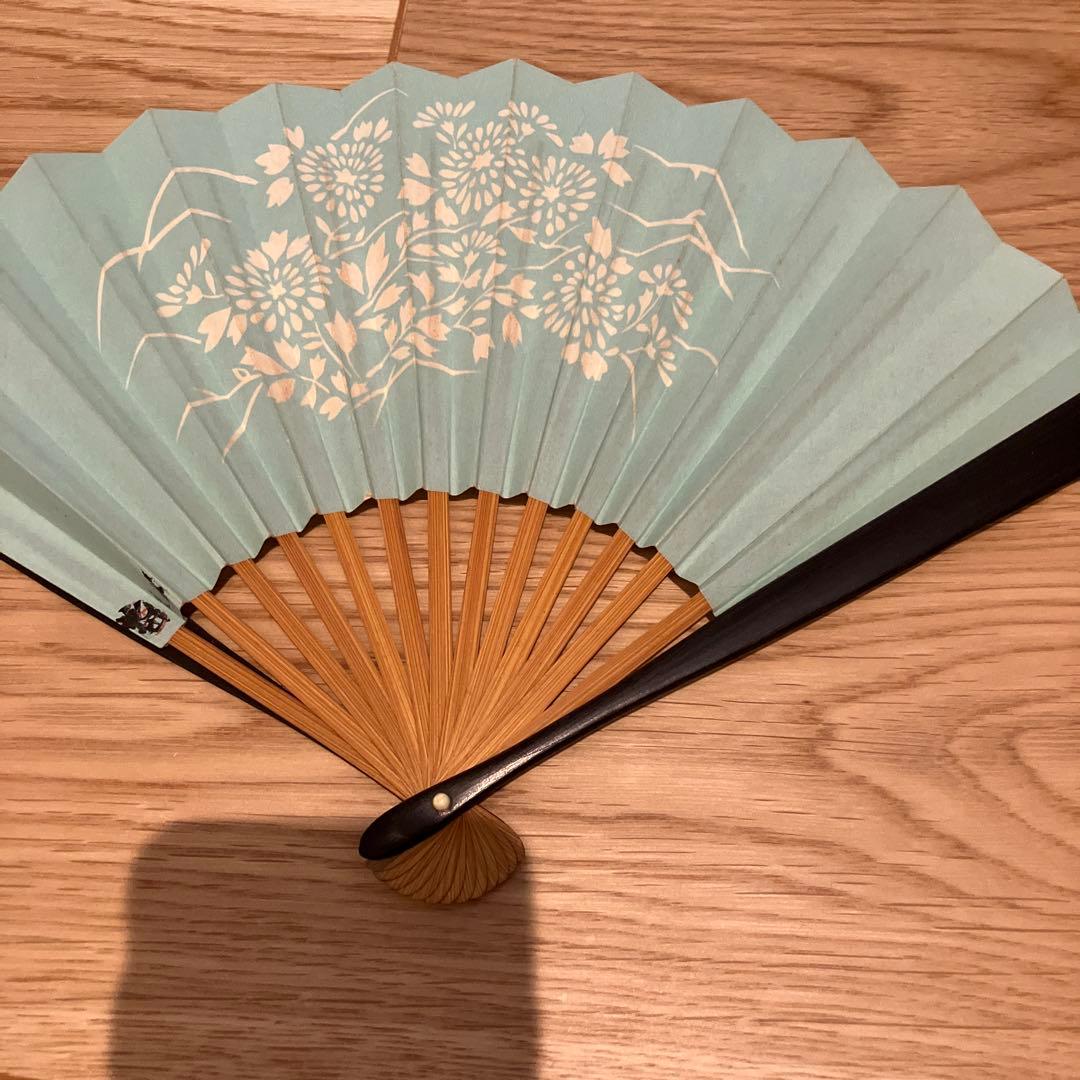 茶道。和風 扇子 茶道具 竹と和紙