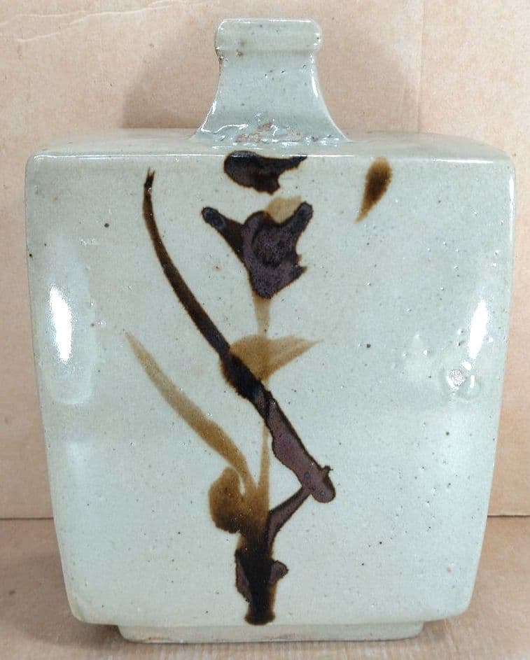 濱田庄司(浜田庄司) 白釉鐵絵扁壷 共箱 人間国宝 益子焼 美品 黍花文 花文