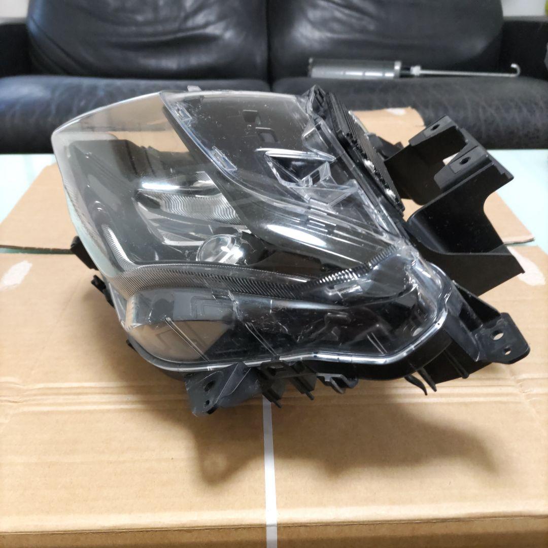 ヤマハ　マジェスティS　SG52J後期型 純正LEDヘッドライト　点灯確認OK