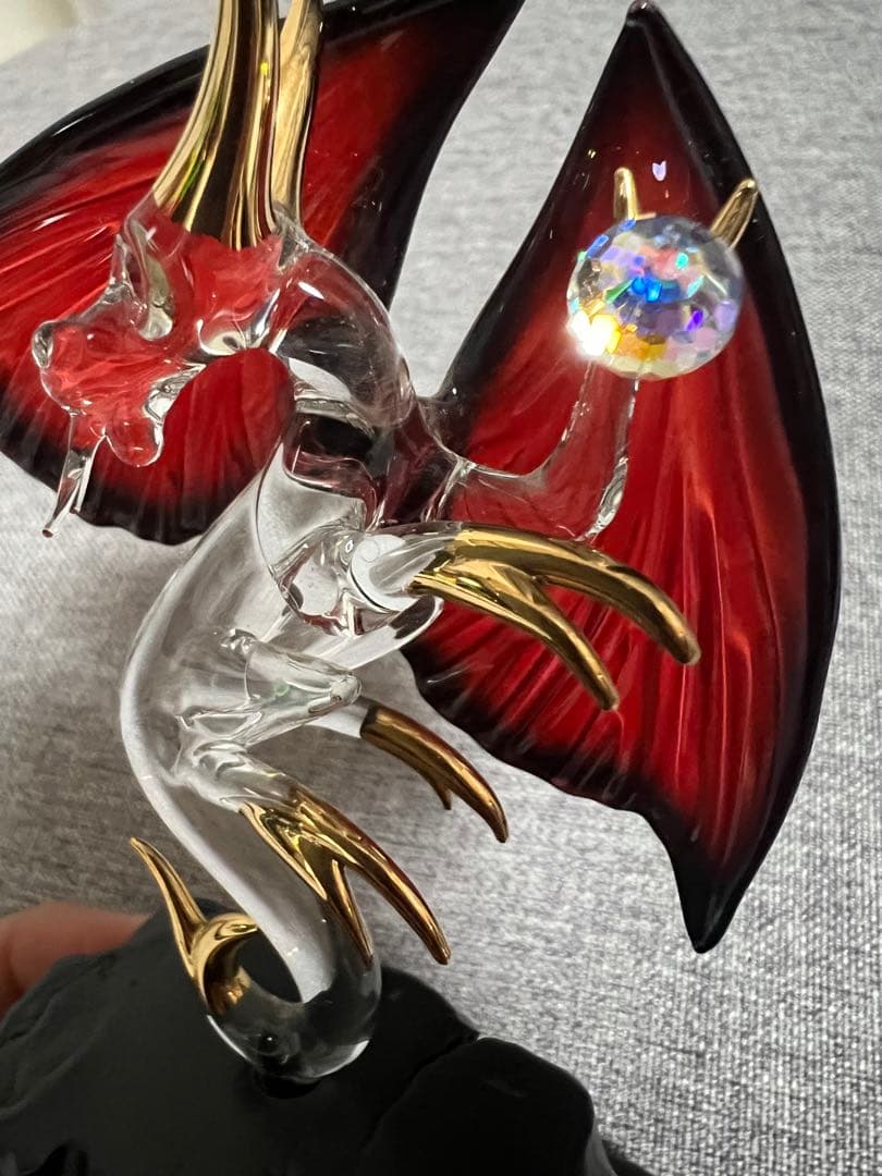 ディズニーランド　ガラス細工　シンデレラ城　ドラゴン