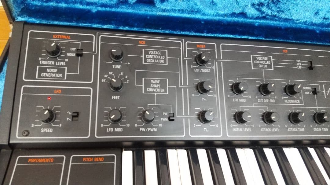 【廃盤】YAMAHA CS-10 アナログシンセサイザー ハードケース付属