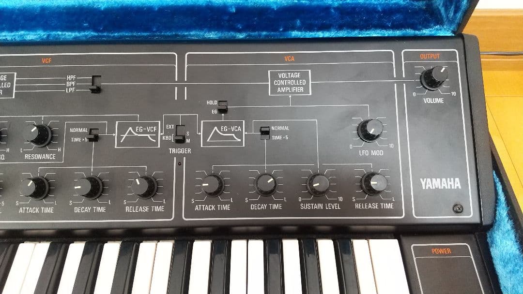 【廃盤】YAMAHA CS-10 アナログシンセサイザー ハードケース付属