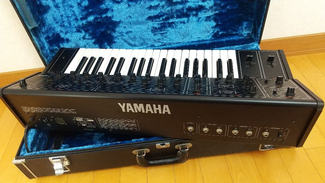 【廃盤】YAMAHA CS-10 アナログシンセサイザー ハードケース付属
