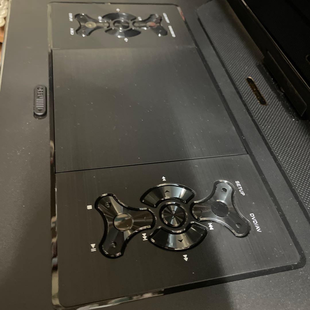 ポータブルDVDプレーヤー 16.9型 液晶14.1インチ超大画面