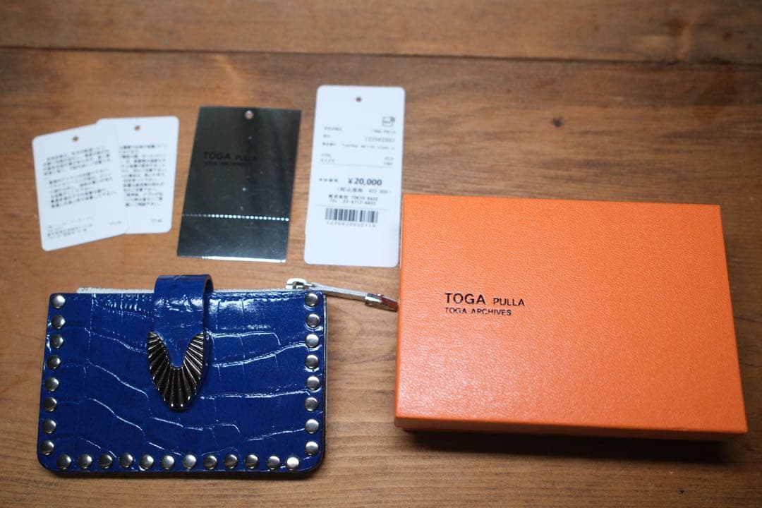 美品　TOGA PULLA ケース