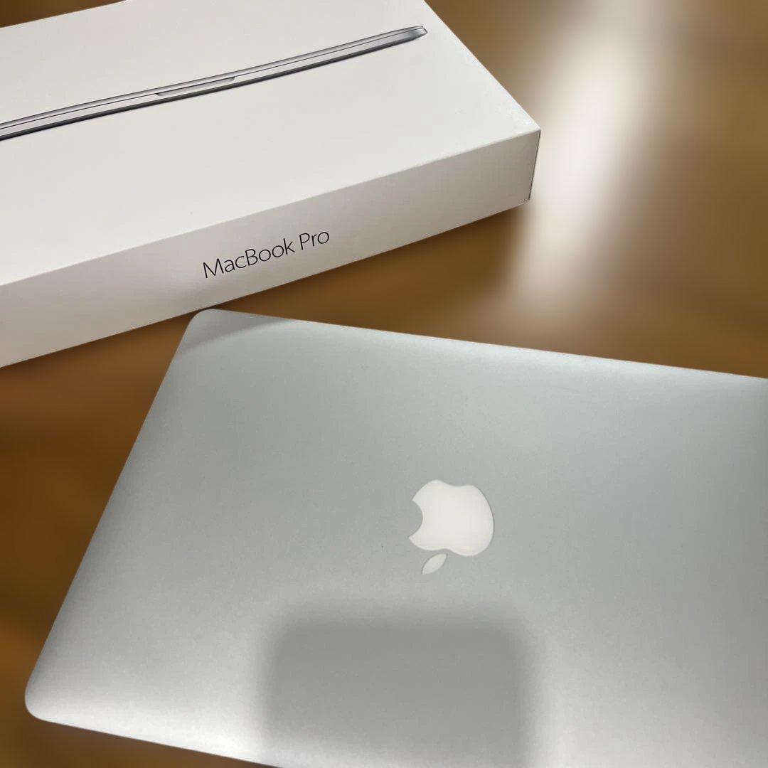 MacBook Pro 13 2015 8GB/256GB 箱・充電器