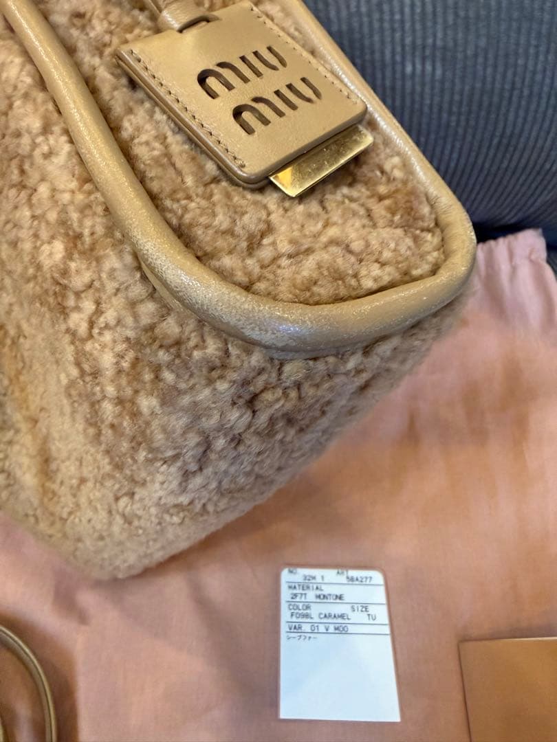 miu miu ハンドバッグ ミュウミュウ シープファー　ファー