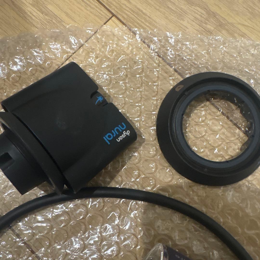 ダイソンドライヤー　パープル