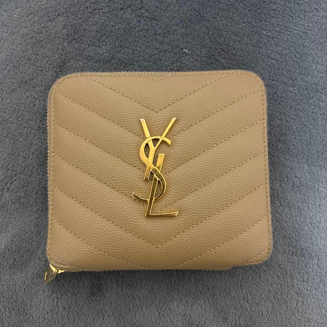 YSL ベージュ キルティング 二つ折り財布