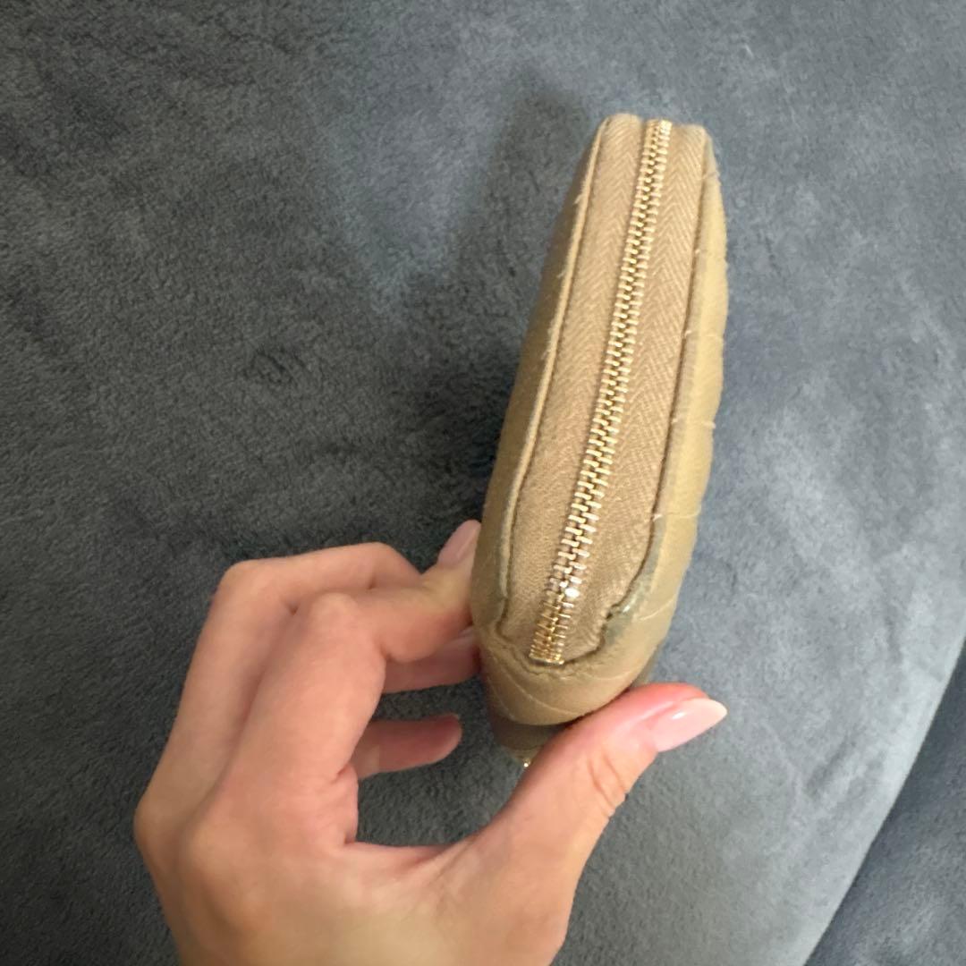 YSL ベージュ キルティング 二つ折り財布