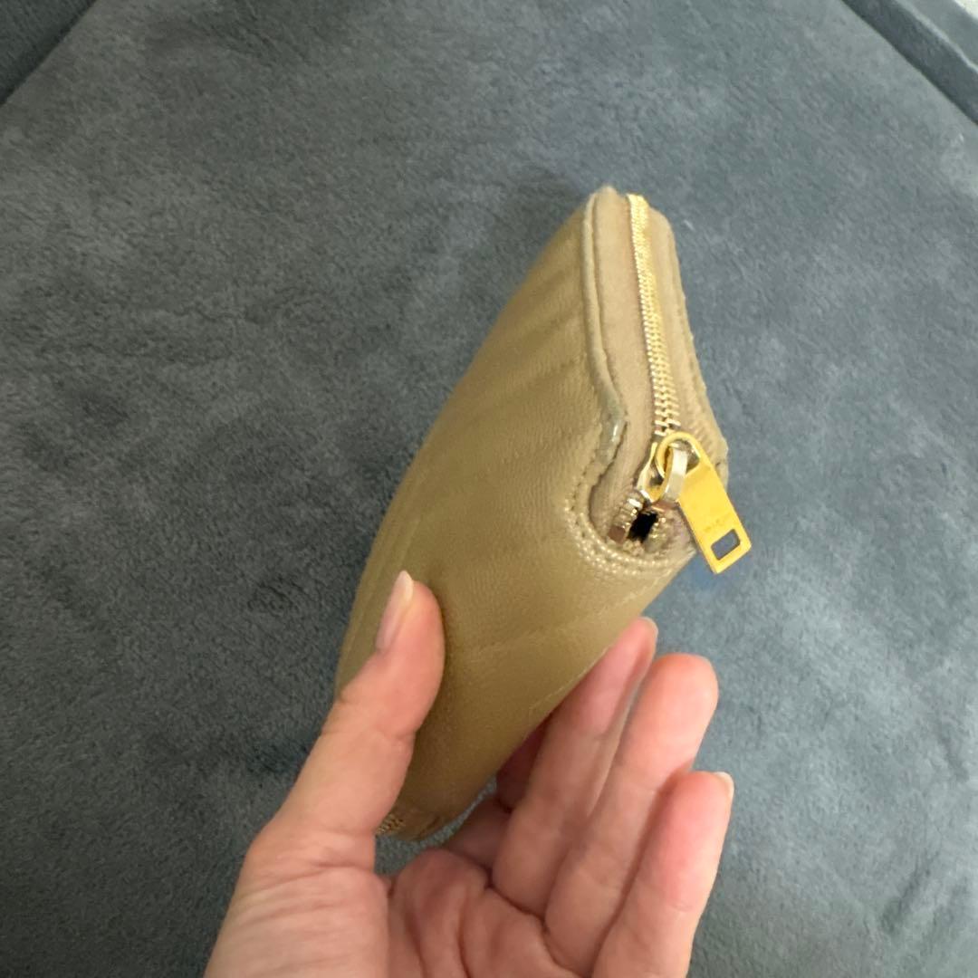 YSL ベージュ キルティング 二つ折り財布