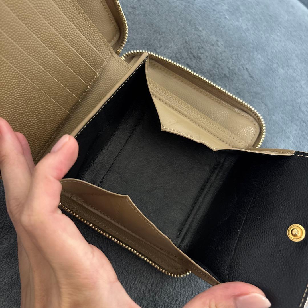 YSL ベージュ キルティング 二つ折り財布