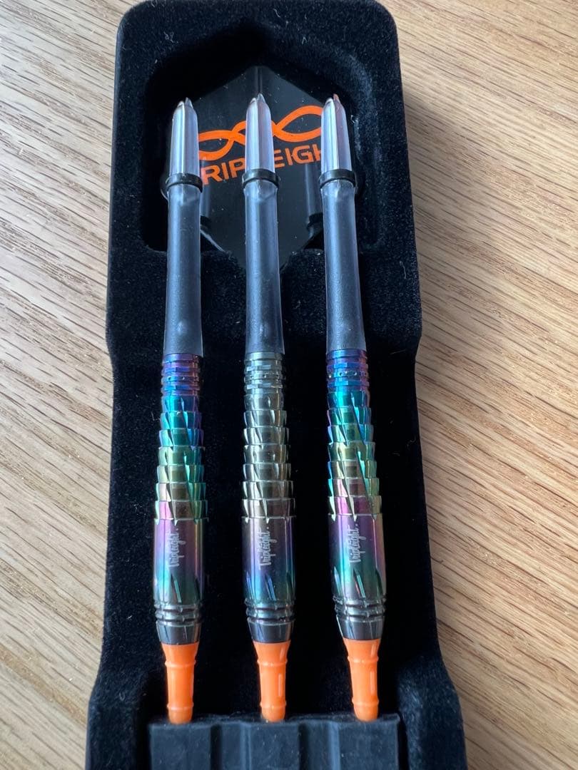 TRIPLEIGHT charm3 UR Rainbow95 2BA ダーツ