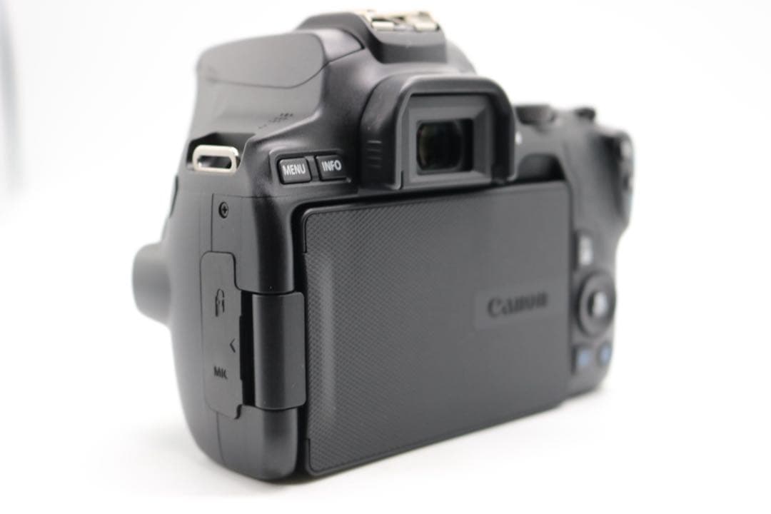 ボディ新品級 【Canon EOS Kiss X10 ダブルレンズセット】