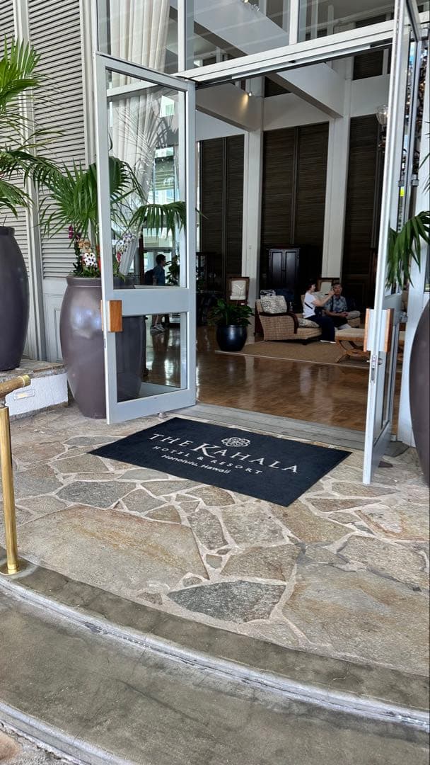 新品未開封 日焼けハローキティキーホルダー　カハラホテル 夏限定品