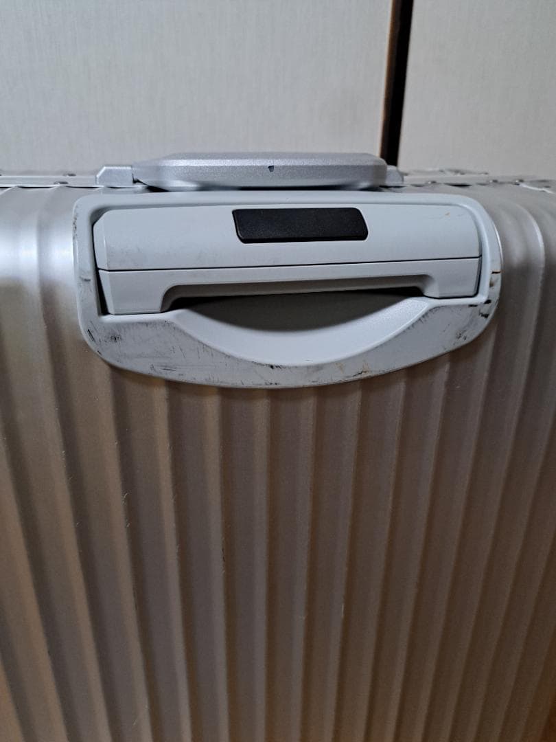 リモア　スーツケース　トパーズ シルバー　82L　4輪マルチホイール