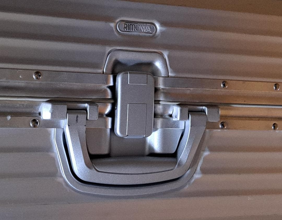 リモア　スーツケース　トパーズ シルバー　82L　4輪マルチホイール