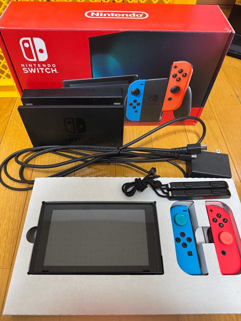 Nintendo Switch本体 (初期化及び動作確認済)