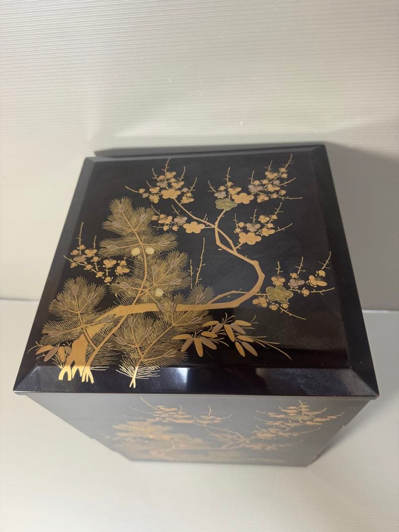 2087黒漆塗り沈金重箱　松梅金蒔絵　4重　高級