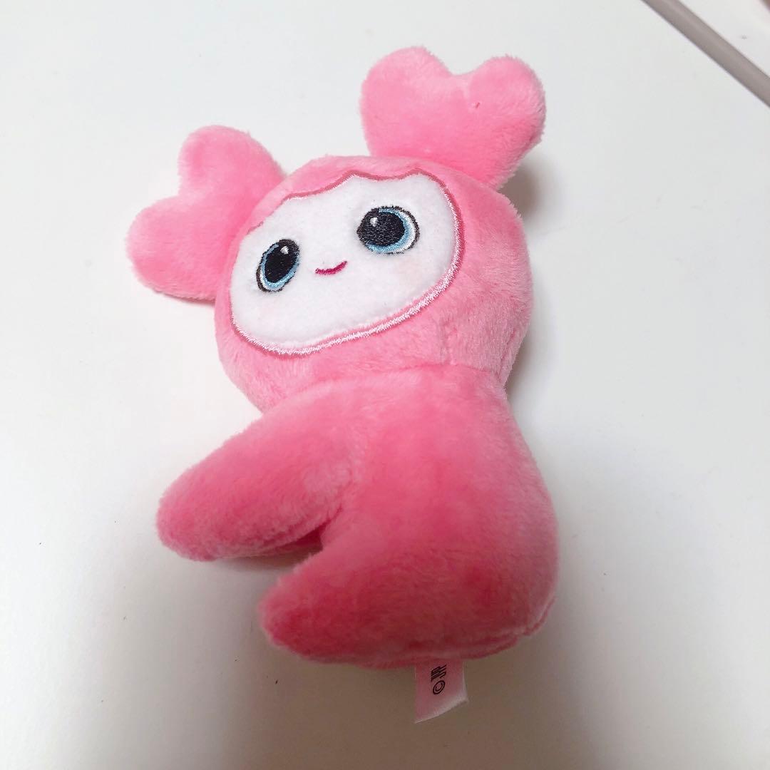 TWICE 抱きつきマスコット モモ モブリー