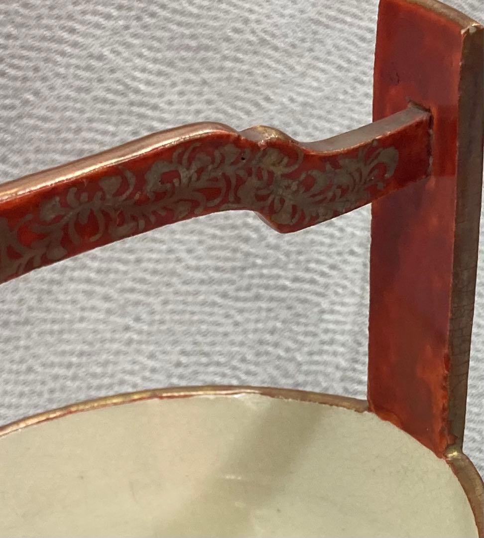 B46s  九谷焼　赤絵九谷人物に草花図手桶形花生　賢人牡丹菊　明治大正